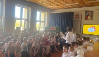 Patriotycznie i historycznie – szkolne obchody 3 Maja