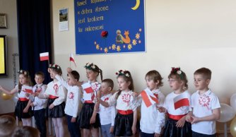 Patriotycznie i historycznie – szkolne obchody 3 Maja